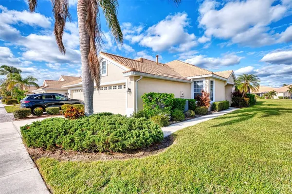 Property Slideshow image 2 of 48 | 4980 whispering oaks dr, North Port, FL, 34287