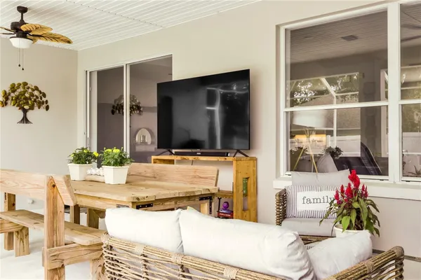 Property Slideshow image 3 of 36 | 6068 spruce point cir, Port Orange, FL, 32128