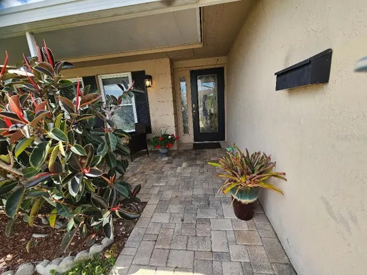 Property Slideshow image 3 of 41 | 708 brannen cir, Sun City Center, FL, 33573