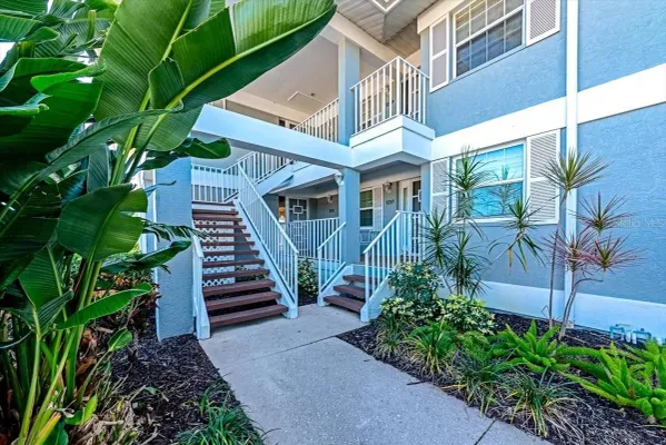 Property Slideshow image 3 of 32 | 1233 edgewater cir # 65, Bradenton, FL, 34209