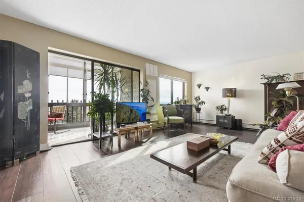 Property Slideshow image 2 of 31 | 14390 e marina dr 603, Aurora, CO, 80014
