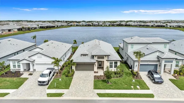 Property Slideshow image 3 of 65 | 17241 savory mist cir, Bradenton, FL, 34211