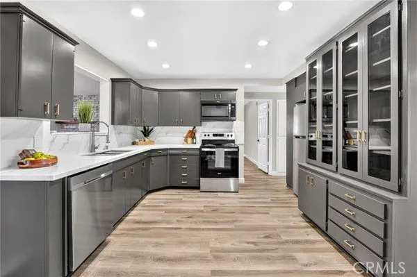 Property Slideshow image 3 of 46 | 1620 sandlewood dr, Hemet, CA, 92543