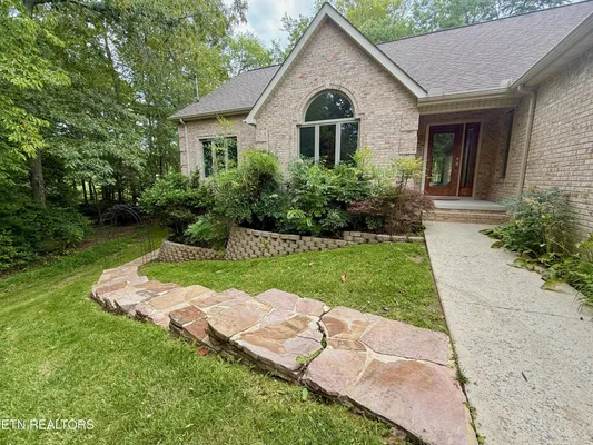 Property Slideshow image 2 of 55 | 17 kenwood ct, Crossville, TN, 38558