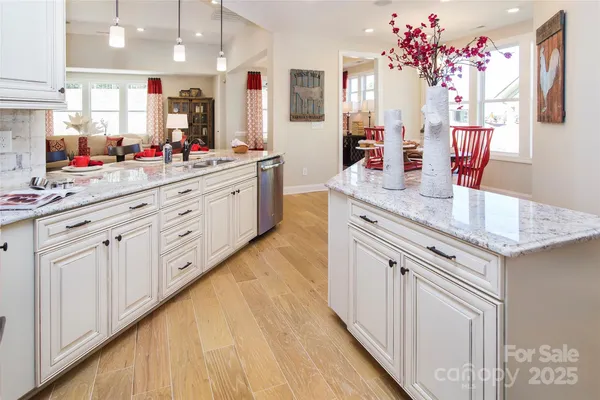 Property Slideshow image 3 of 34 | 8941 silver springs ct, Charlotte, NC, 28215