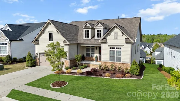 Property Slideshow image 2 of 45 | 82212 standing oak dr, Charlotte, NC, 28278