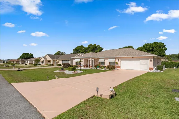 Property Slideshow image 3 of 34 | 8612 sw 61st ct, Ocala, FL, 34476
