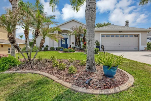 Property Slideshow image 2 of 64 | 3251 kingston way, Tavares, FL, 32778