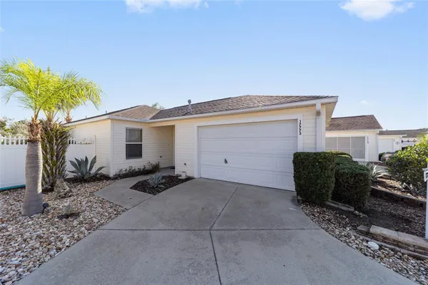 Property Slideshow image 2 of 68 | 17773 se 91st freedom ct, The Villages, FL, 32162