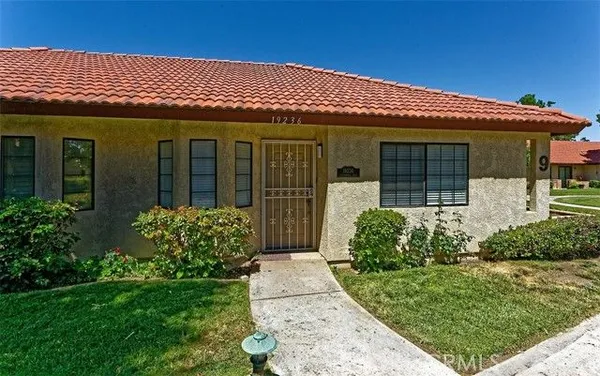 Property Slideshow image 2 of 19 | 19236 cottonwood dr, Apple Valley, CA, 92308