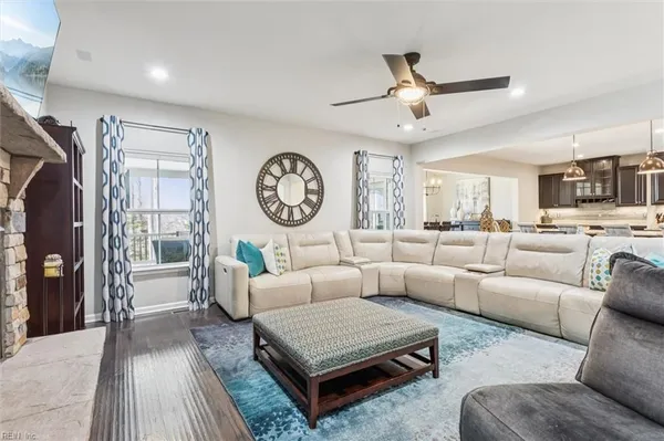 Property Slideshow image 2 of 49 | 214 boltons mill pkwy, Williamsburg, VA, 23185