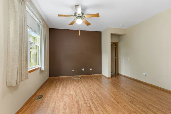 Property Slideshow image 2 of 20 | 11507 stonewater xing, Huntley, IL, 60142