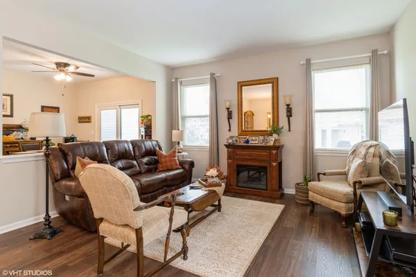 Property Slideshow image 3 of 31 | 21346 w juniper ln 21346, Plainfield, IL, 60544