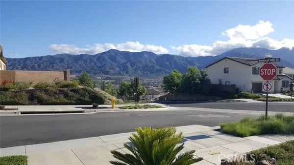 Property Slideshow image 3 of 51 | 11826 arch hl, Corona, CA, 92883