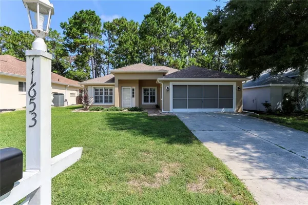 Property Slideshow image 2 of 54 | 11653 sw 72nd cir, Ocala, FL, 34476
