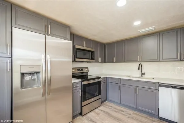 Property Slideshow image 2 of 33 | 2805 victoria way d1, Coconut Creek, FL, 33066