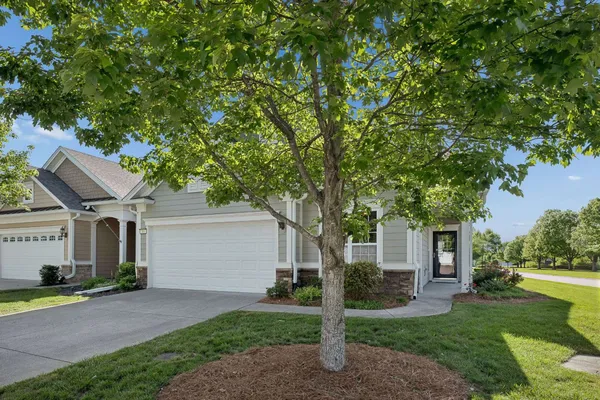 Property Slideshow image 3 of 36 | 300 blockade ln, Mount Juliet, TN, 37122