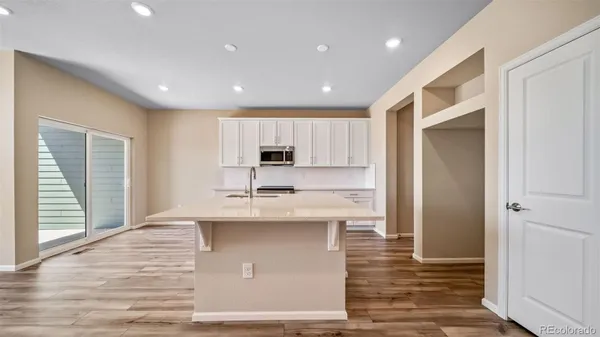 Property Slideshow image 3 of 25 | 5012 n tempe st, Aurora, CO, 80019