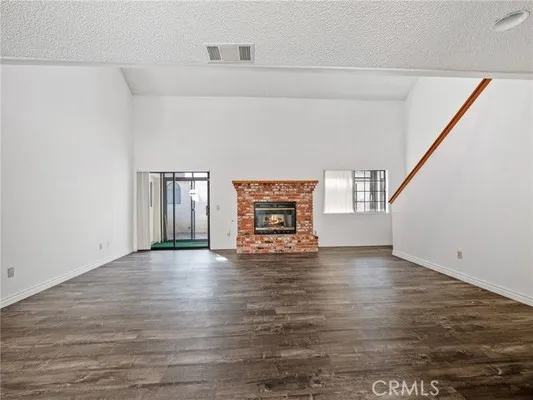 Property Slideshow image 2 of 37 | 19246 pine way, Apple Valley, CA, 92308