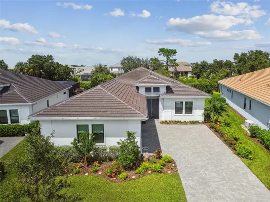 Property Slideshow image 2 of 99 | 4952 surfside cir, Bradenton, FL, 34211