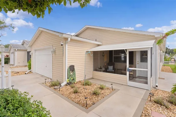 Property Slideshow image 2 of 36 | 1403 espinoza ln, The Villages, FL, 32159