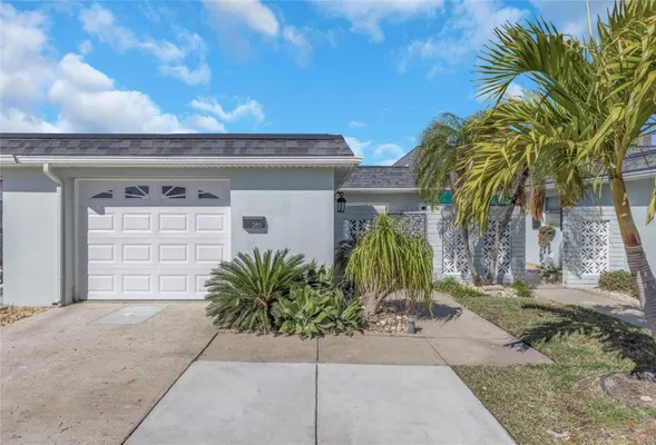 Property Slideshow image 2 of 26 | 285 boca ciega point blvd n # 3009, St Petersburg, FL, 33708