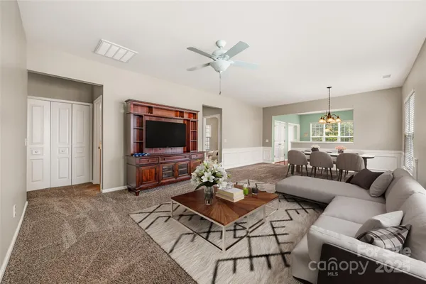 Property Slideshow image 3 of 23 | 22125 e tern ct, Fort Mill, SC, 29707
