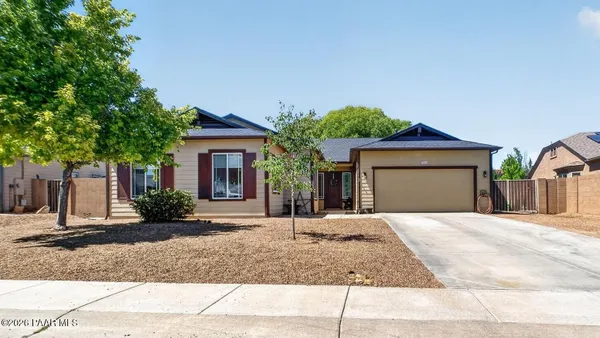 Property Slideshow image 2 of 54 | 7892 e mesteno rd, Prescott Valley, AZ, 86315