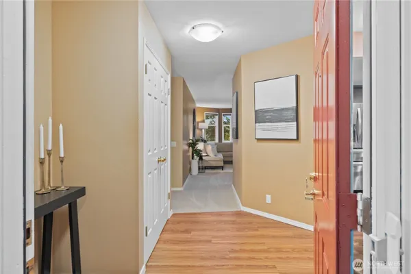 Property Slideshow image 2 of 27 | 22551 se 42nd ct # 2213, Issaquah, WA, 98029