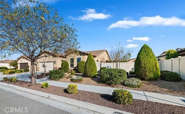Property Slideshow image 3 of 63 | 1394 via la presa, Hemet, CA, 92545