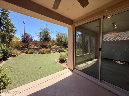 Property Slideshow image 3 of 19 | 38 sun lily ln, Henderson, NV, 89011