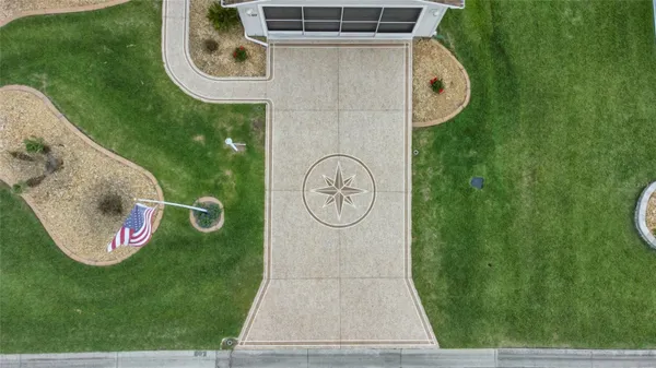 Property Slideshow image 2 of 40 | 807 camino del rey dr, The Villages, FL, 32159