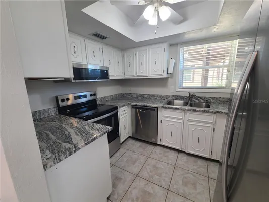 Property Slideshow image 2 of 18 | 18101 sandalwood dr, Wildwood, FL, 34785