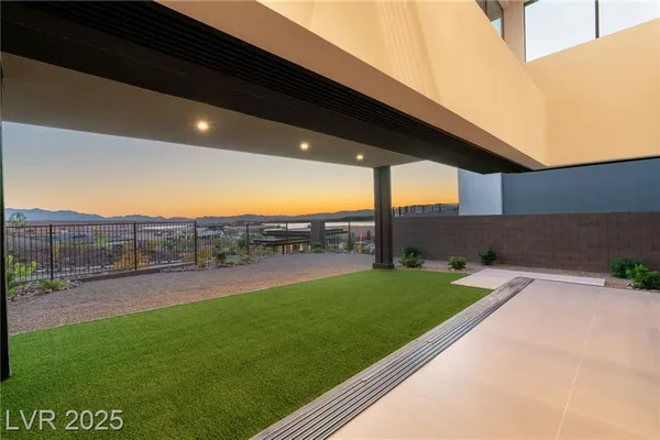 Property Slideshow image 2 of 22 | 36 rainbow point pl, Henderson, NV, 89011