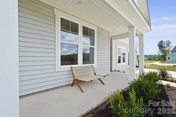 Property Slideshow image 3 of 48 | 987 exeter dr, Sherrills Ford, NC, 28673