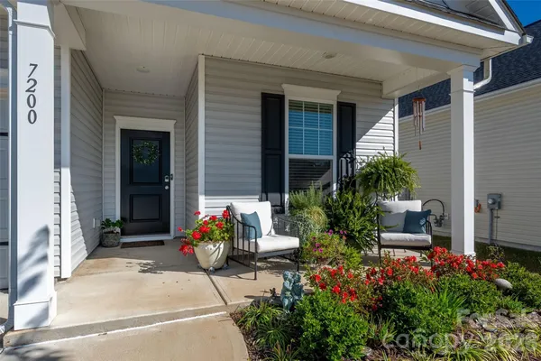 Property Slideshow image 2 of 25 | 7200 indigo way, Denver, NC, 28037