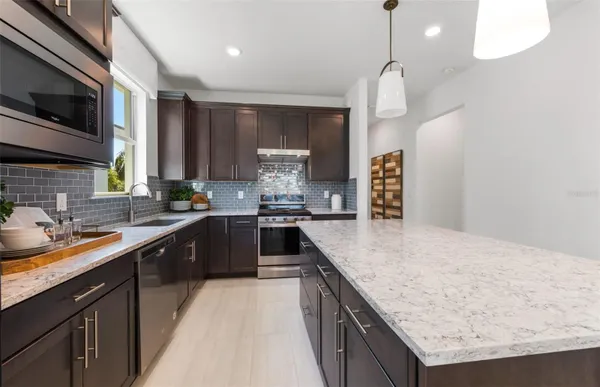 Property Slideshow image 3 of 28 | 10495 abaco falls dr, Englewood, FL, 34223