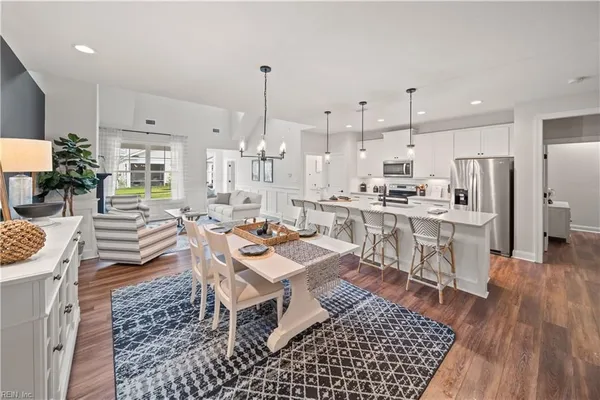 Property Slideshow image 2 of 25 | 4605 longleaf pl, Chesapeake, VA, 23321