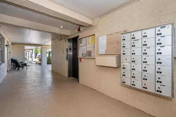 Property Slideshow image 3 of 43 | 936 virginia st 201, Dunedin, FL, 34698