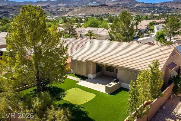 Property Slideshow image 2 of 61 | 2006 poppywood ave, Henderson, NV, 89012
