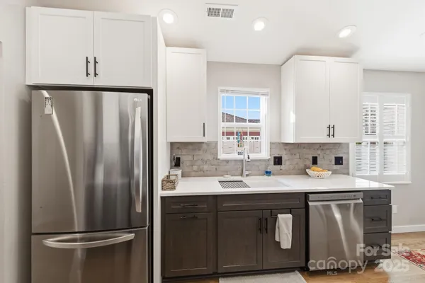 Property Slideshow image 3 of 40 | 11c heather way, Candler, NC, 28715