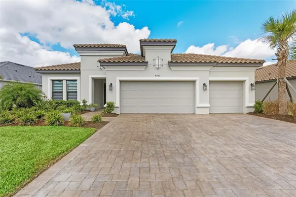 Property Slideshow image 3 of 43 | 4951 freccia loop, Wesley Chapel, FL, 33543