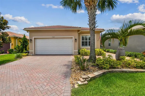 Property Slideshow image 3 of 48 | 5103 shady stone pl, Wimauma, FL, 33598
