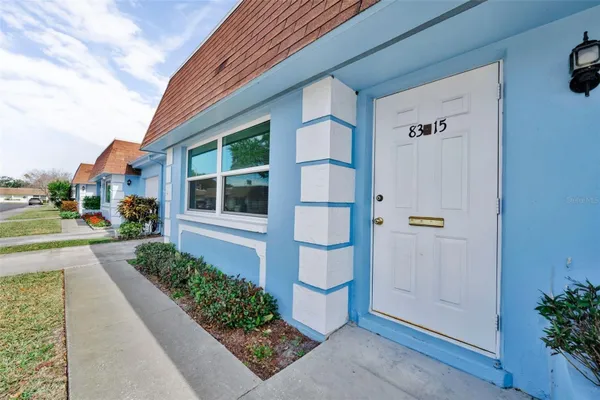 Property Slideshow image 2 of 37 | 8315 burgundy dr n # 8315, Pinellas Park, FL, 33781