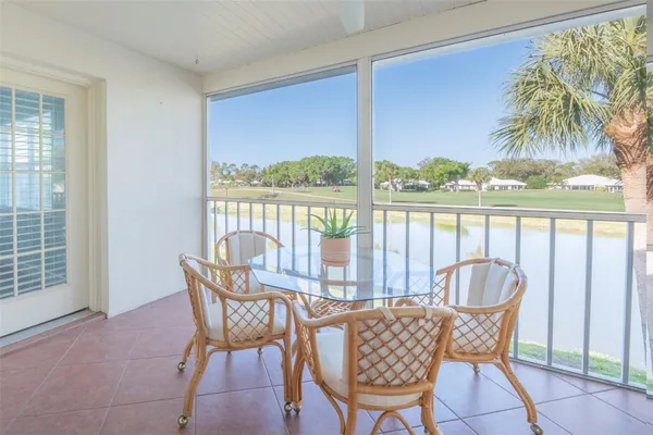 Property Slideshow image 3 of 47 | 425 cerromar ter 459, Venice, FL, 34293