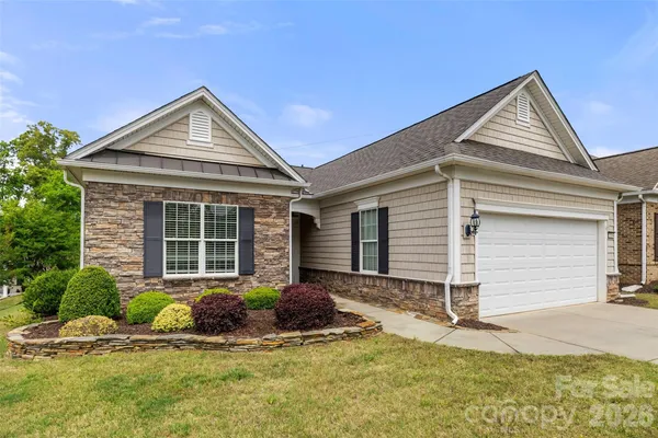Property Slideshow image 2 of 38 | 15164 legend oaks ct, Fort Mill, SC, 29707