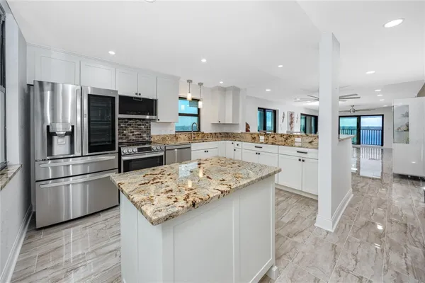 Property Slideshow image 3 of 54 | 7300 sun island dr 706, South Pasadena, FL, 33707