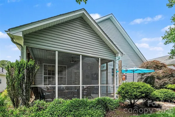 Property Slideshow image 3 of 25 | 877 platinum dr, Fort Mill, SC, 29708