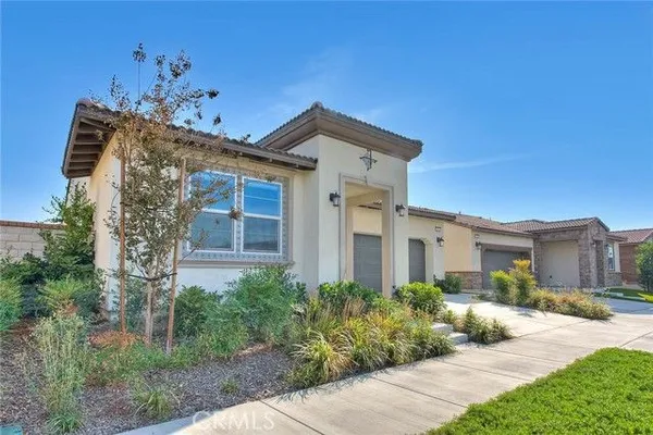 Property Slideshow image 3 of 45 | 4068 e amigos privado, Ontario, CA, 91761