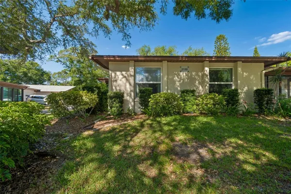 Property Slideshow image 2 of 37 | 2150 shelly dr b, Palm Harbor, FL, 34684
